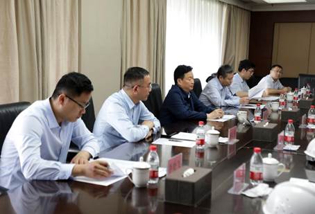 打造向上向前第一象限生力軍 錘煉甘于做人做事作難、受苦受累受屈的企業(yè)家隊(duì)伍——河南投資集團(tuán)黨委書記、董事長劉新勇蒞臨安彩高科開展主題教育調(diào)研